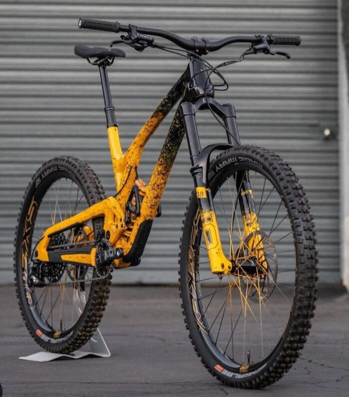 Hybrid cycle, multi-surface tires, adjustable seat